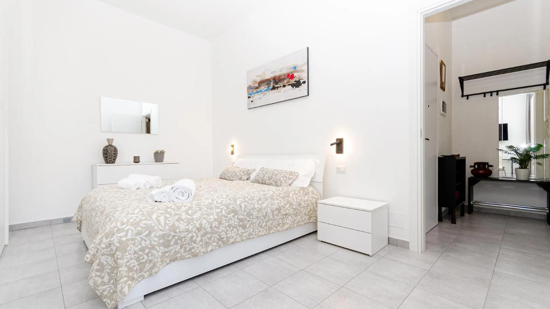 Apartment Vivimihome - Crespi House A 3 Minuti Dalla Metro Milan Italy